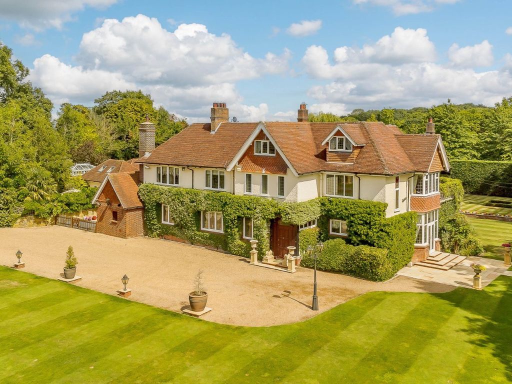 5 bed detached house for sale in Hayes Lane, Slinfold, Horsham, West