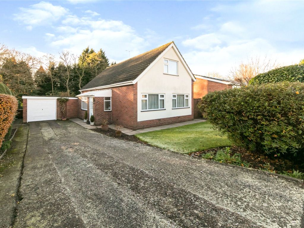 4 bed property for sale in Salander Crescent, Crewe, Cheshire CW2 Zoopla