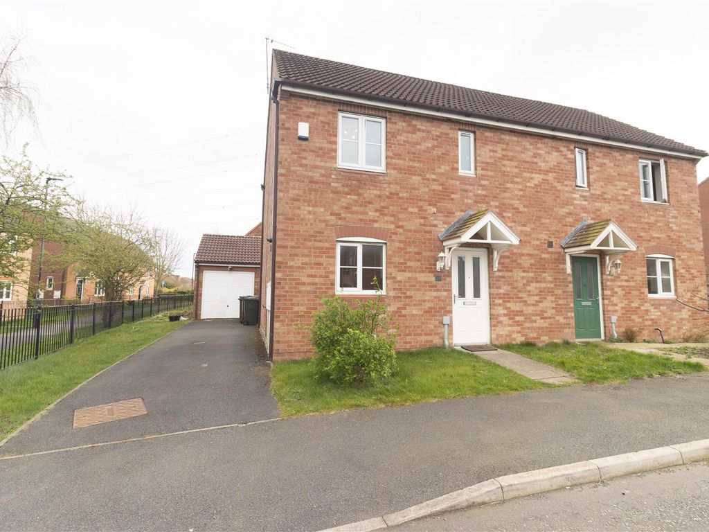 3 bed semidetached house for sale in Heathfield, West Allotment