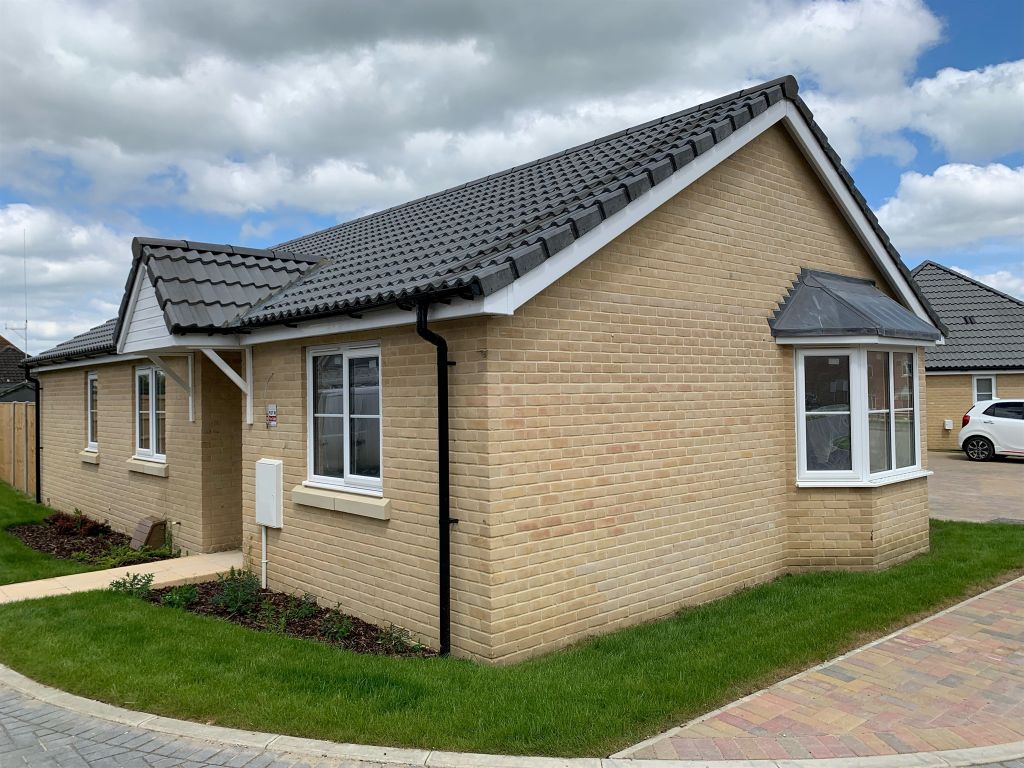 New home, 3 bed detached bungalow for sale in St. Johns Hill, Bungay