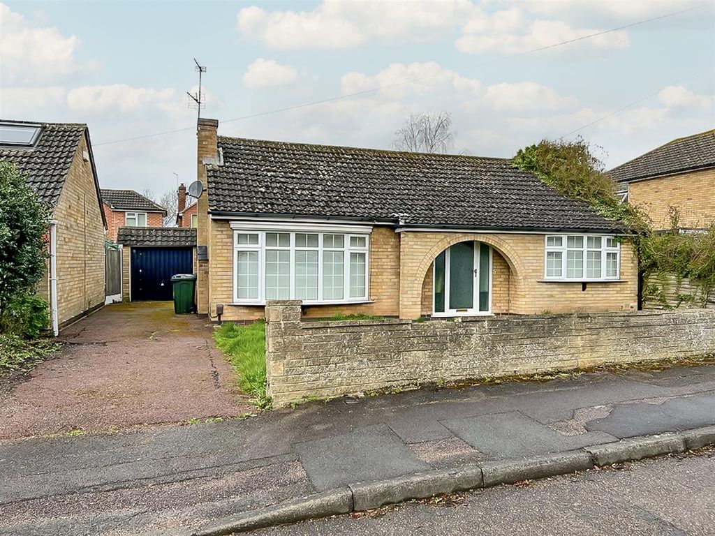 2 bed detached bungalow to rent in Roulstone Crescent, East Leake, Loughborough LE12 Zoopla