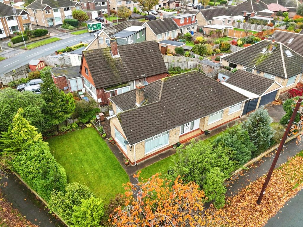 3 bed detached bungalow for sale in The Lunds, Kirk Ella, Hull HU10, £