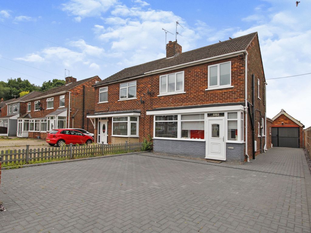 3 bed semidetached house for sale in Scotter Road, Scunthorpe DN15