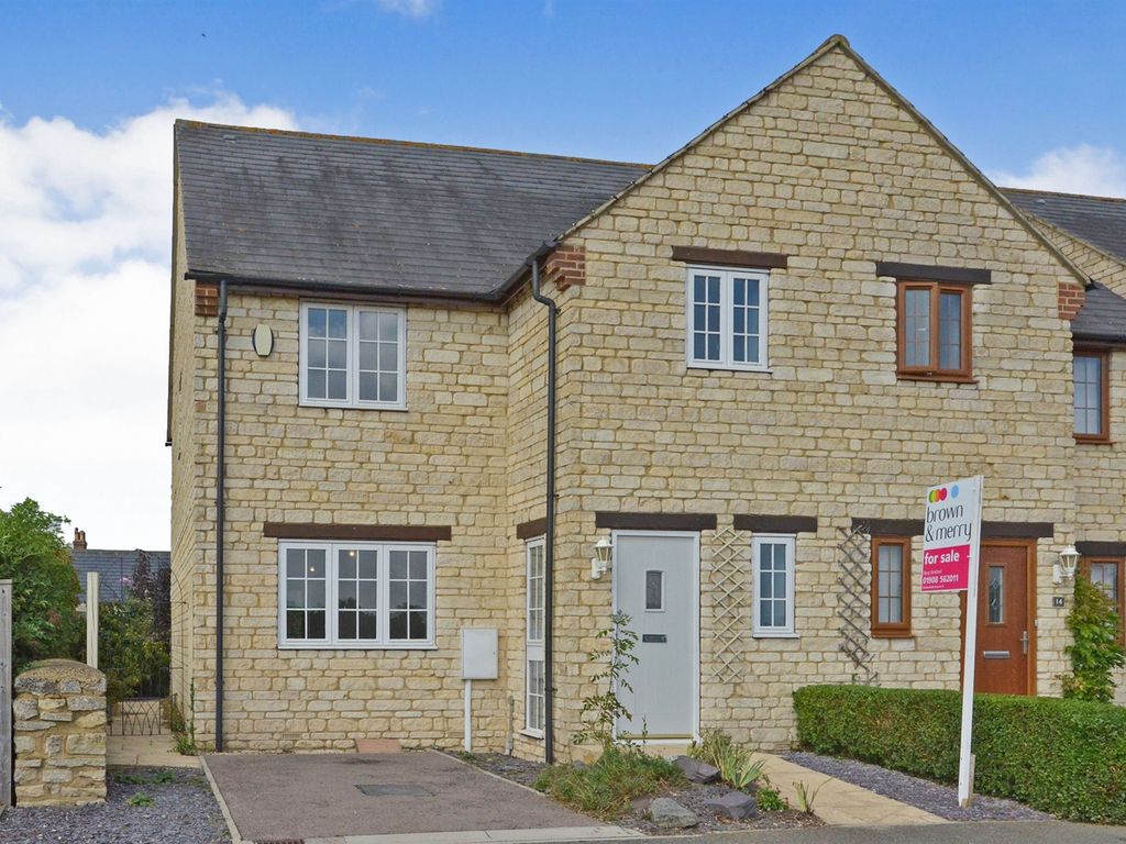 3 bed semidetached house for sale in Fox Covert Lane, Castlethorpe