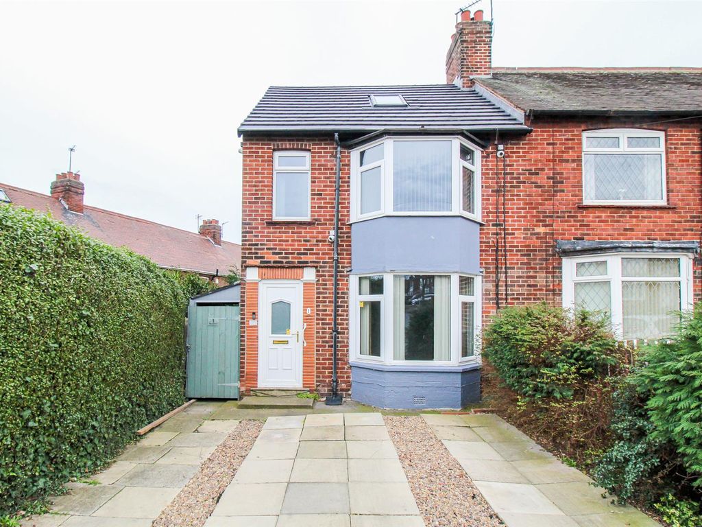 3 bed end terrace house for sale in Oakwood Avenue, Wakefield WF2 Zoopla