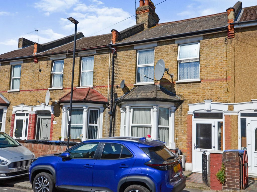 3 bed terraced house for sale in Suffolk Road, Enfield EN3 Zoopla