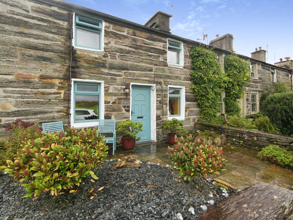 2 bed terraced house for sale in Bryn Tirion, Pant Llwyd, Blaenau