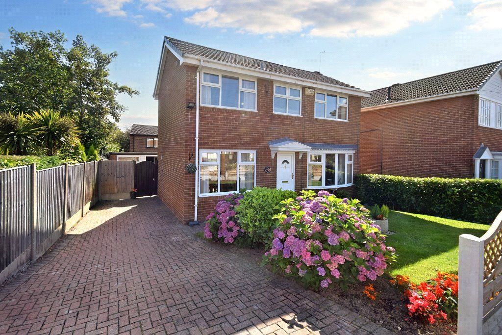 3 bed detached house for sale in The Sycamores, Horbury, Wakefield