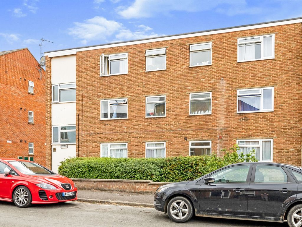 1 bed flat for sale in South Street, Banbury OX16 Zoopla