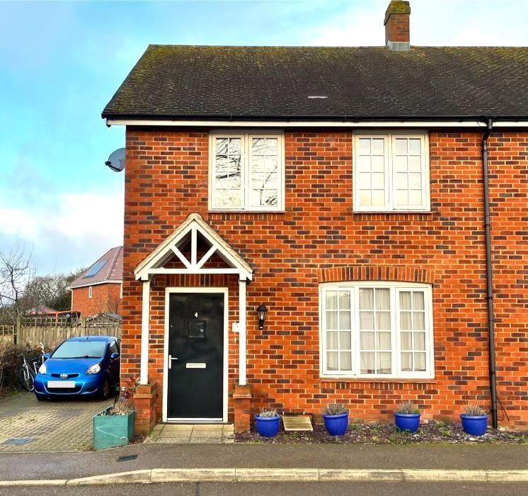 3 bed semidetached house for sale in Castlefield, Preston, Hitchin SG4
