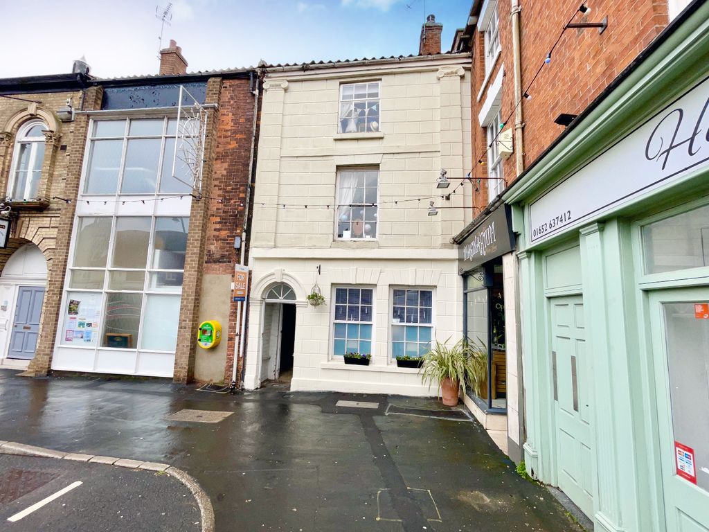 4 bed terraced house for sale in Market Place, BartonUponHumber DN18