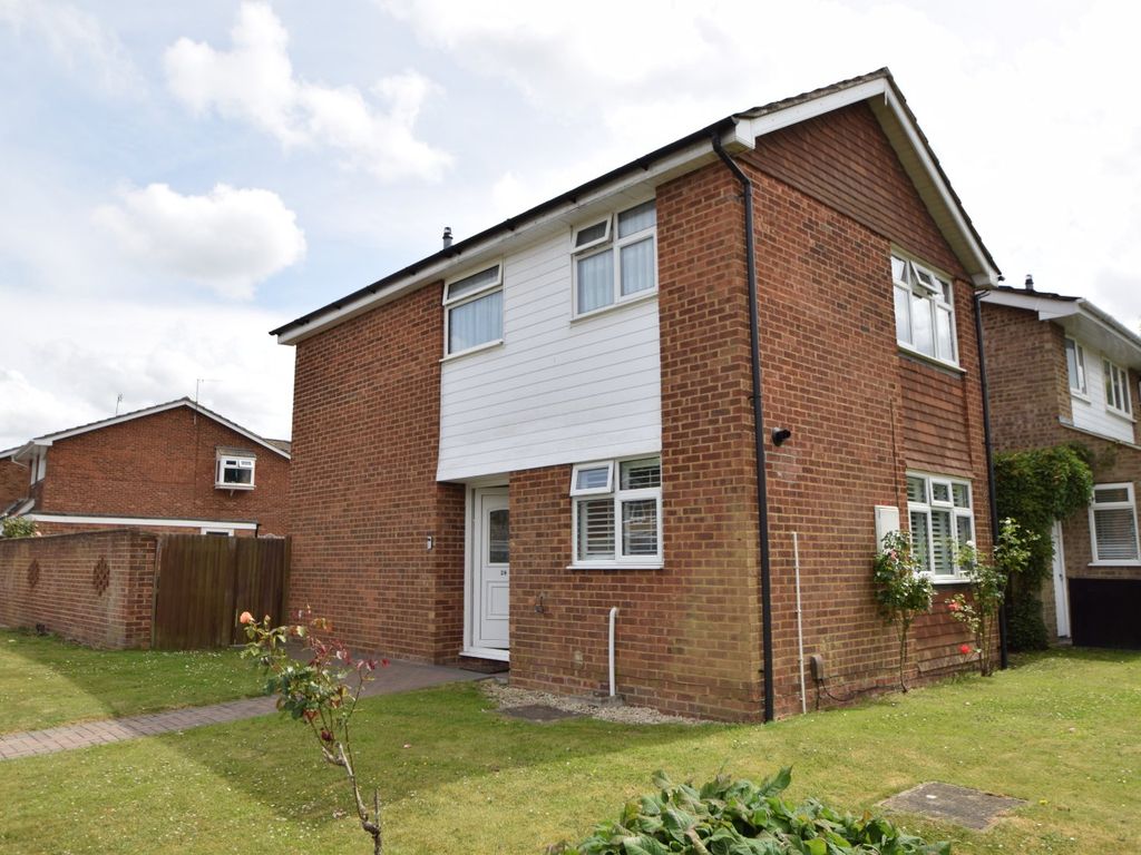 3 bed detached house for sale in Aintree Road, Chatham, Kent ME5 Zoopla