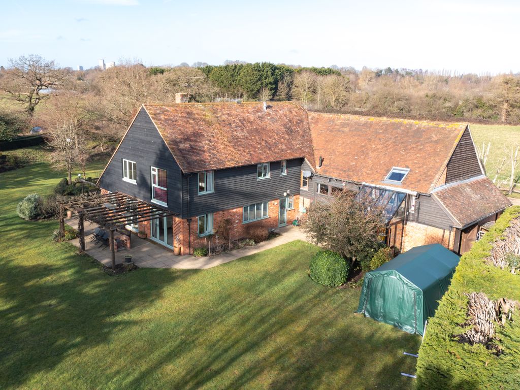 The Barn, Carters Lane, Woking, Surrey GU22