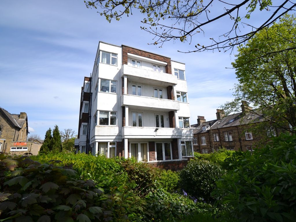 2 bed flat for sale in Bradford Road, Shipley BD18 Zoopla