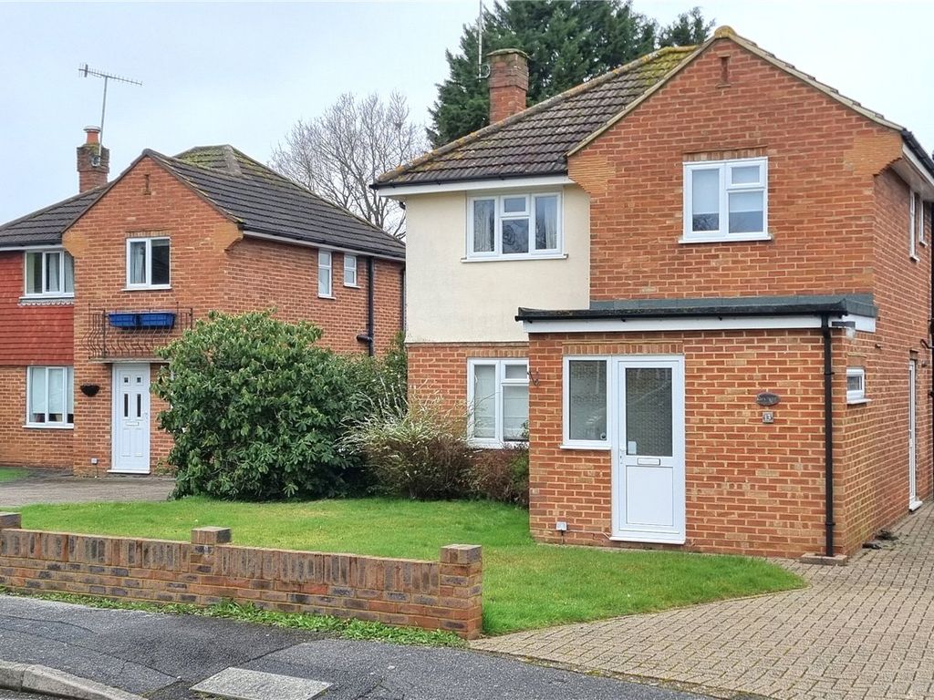 3 bed detached house for sale in Smallfield, Horley RH6, £475,000 Zoopla
