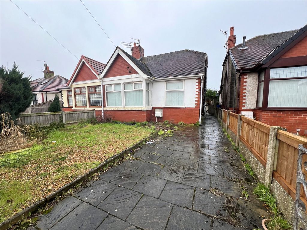 3 bed bungalow for sale in Norfolk Avenue, ThorntonCleveleys, Lancashire FY5, £165,000 Zoopla