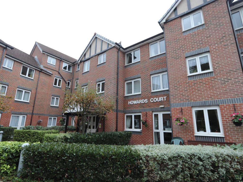 1 bed flat to rent in Balmoral Road, WestcliffOnSea SS0, £825 pcm