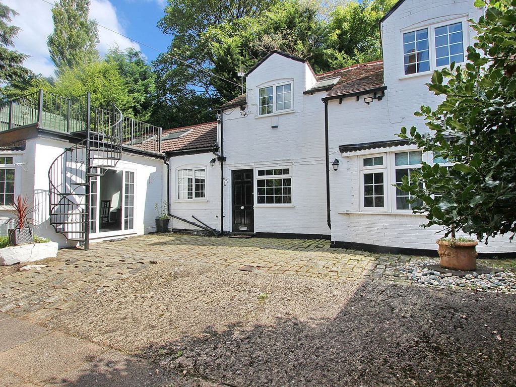 3 bed cottage for sale in Avondale Road, Whitefield M45, £400,000 Zoopla