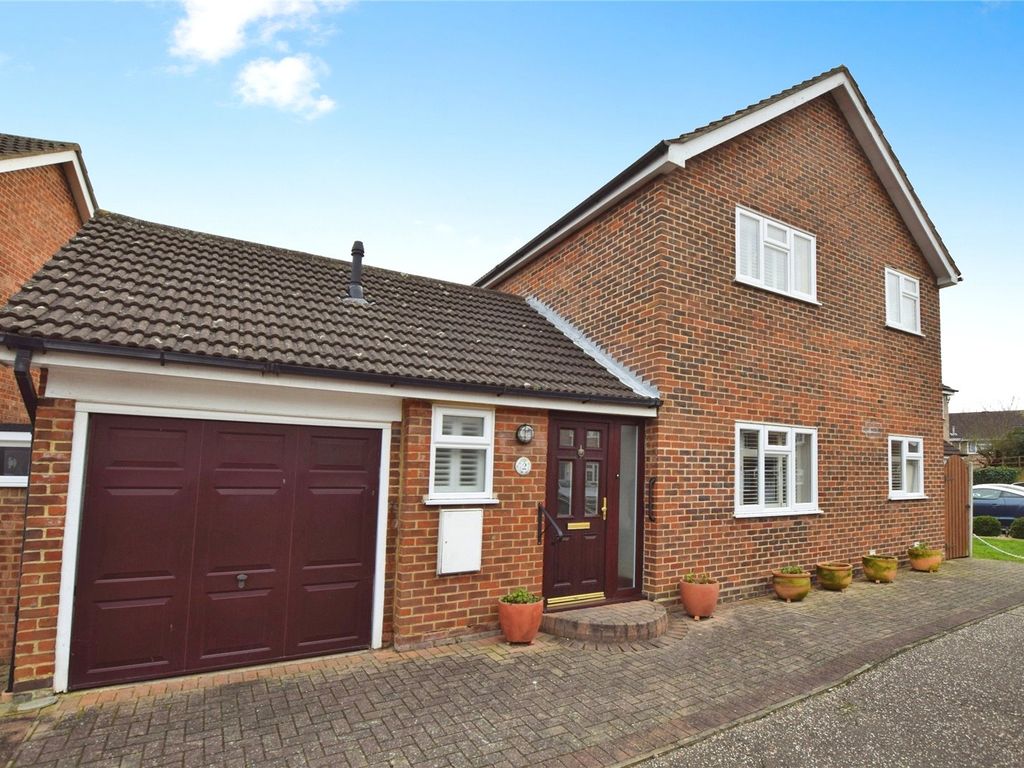 4 bed detached house for sale in Clements Place, South Woodham Ferrers