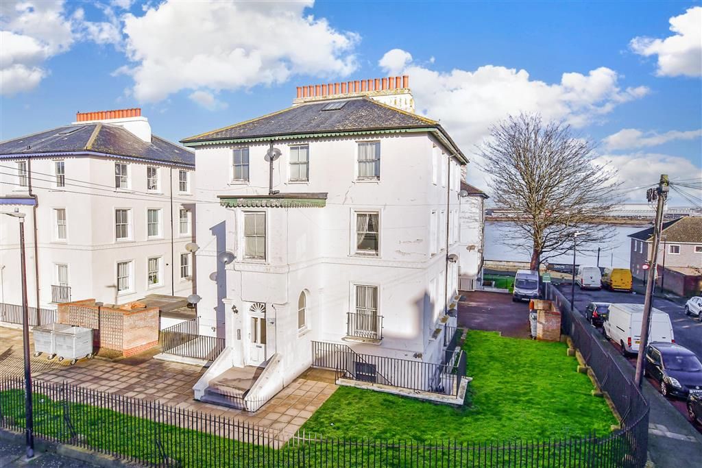 2 bed flat for sale in Lansdowne Square, Northfleet, Gravesend, Kent