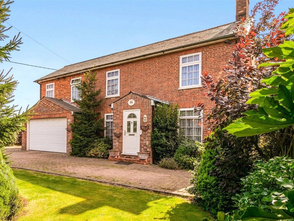 5 bed detached house for sale in Langwood Hill Drove, Chatteris PE16, £