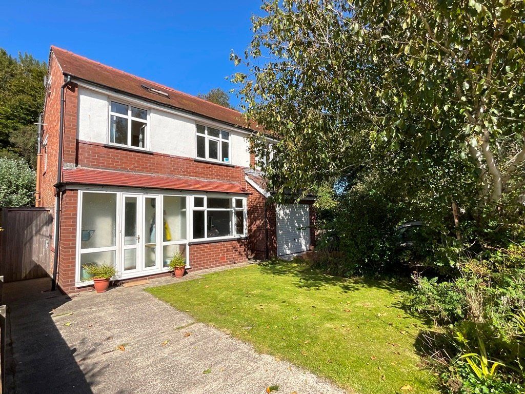4 bed detached house for sale in Lexton Drive, Southport PR9, £315,000