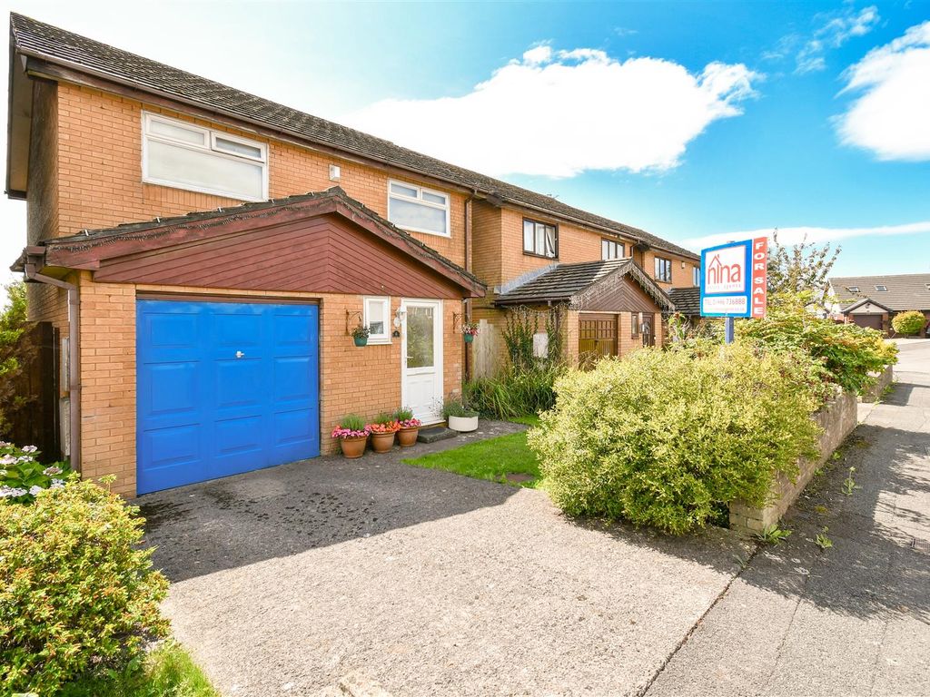 4 bed detached house for sale in Hardy Close, Barry CF62, £316,500 Zoopla