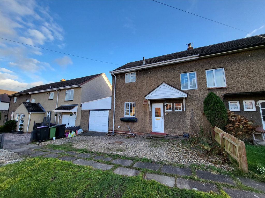 2 bed semidetached house for sale in The Hobbins, Bridgnorth