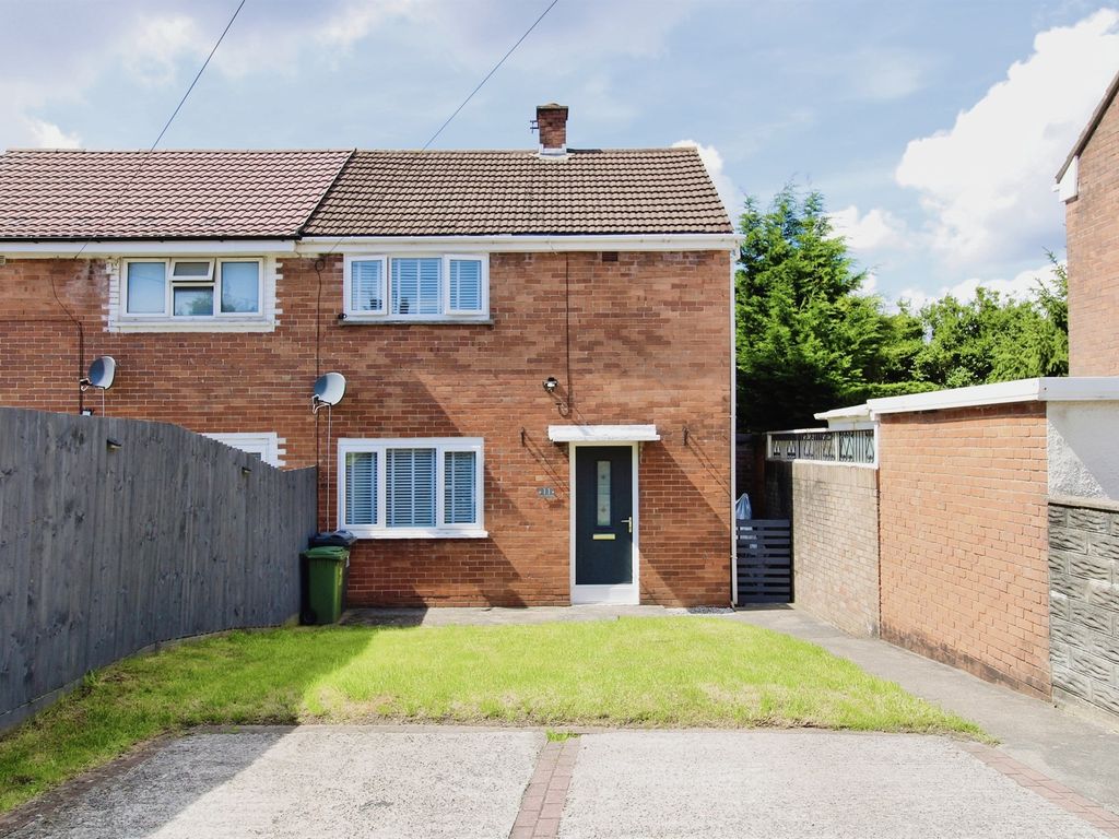 2 bed semidetached house for sale in Avenue, Llanrumney