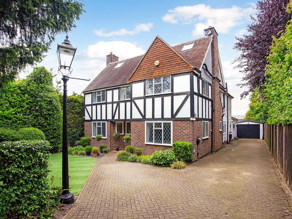 5 bed detached house for sale in Yew Tree Bottom Road, Epsom KT17, £