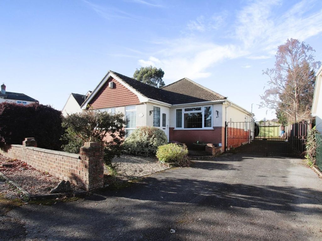 2 bed detached bungalow for sale in Fair Oak Road, Fair Oak, Eastleigh