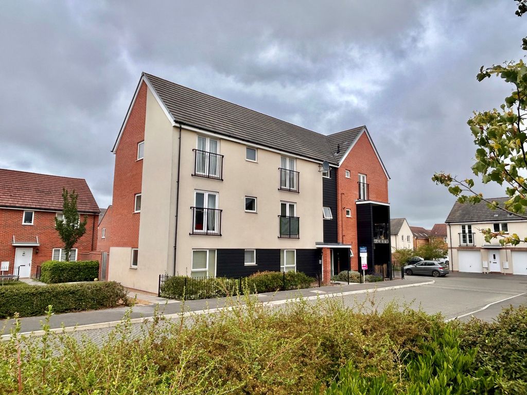 2 bed flat for sale in Elm Park, Didcot OX11, £195,000 Zoopla