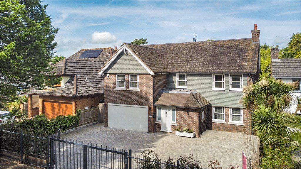 5 bed detached house for sale in Broadlands Avenue, Shepperton, Surrey