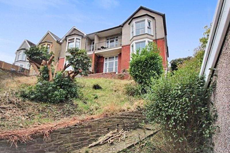 4 bed property for sale in Ynyshir Road, Porth CF39 Zoopla