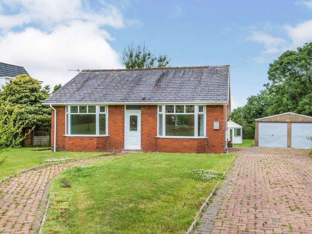 2 bed bungalow to rent in Blackburn Road, WhittleLeWoods, Chorley, Lancashire PR6 Zoopla