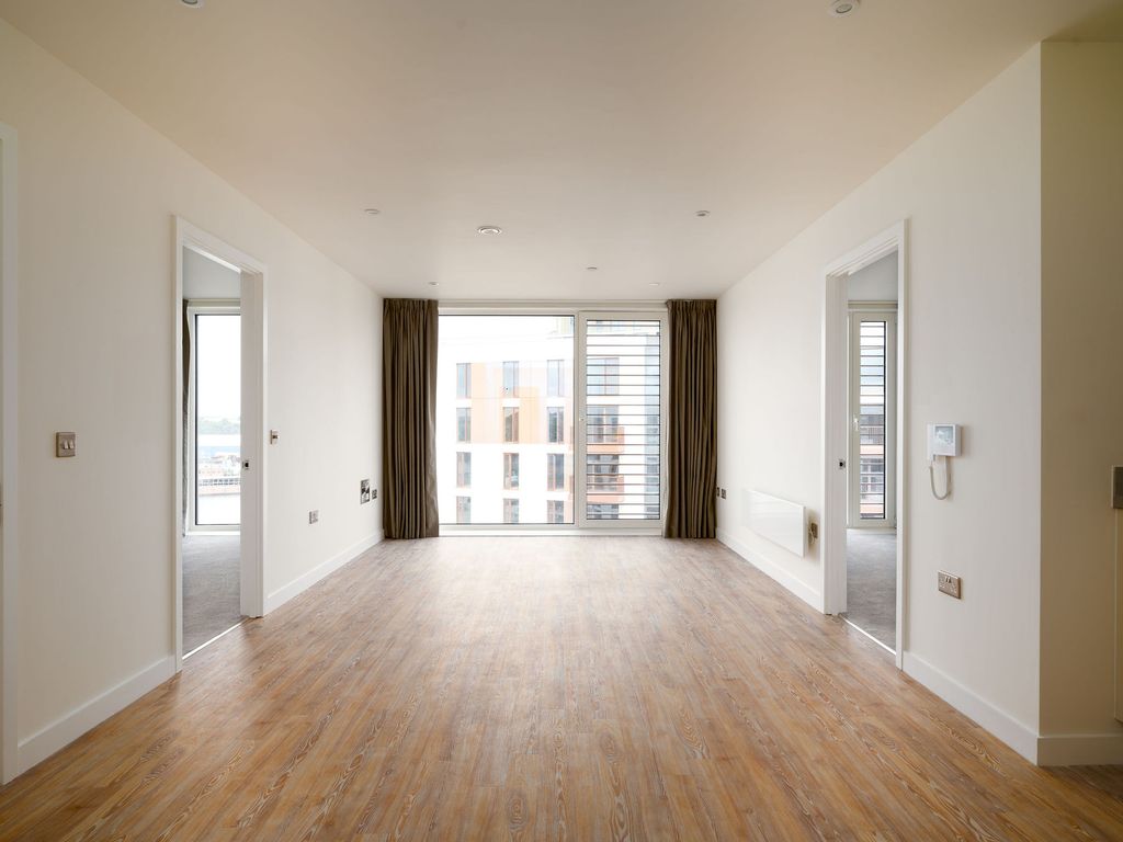 2 bed flat to rent in The Kell, Gillingham Gate Road, Gillingham ME4, £