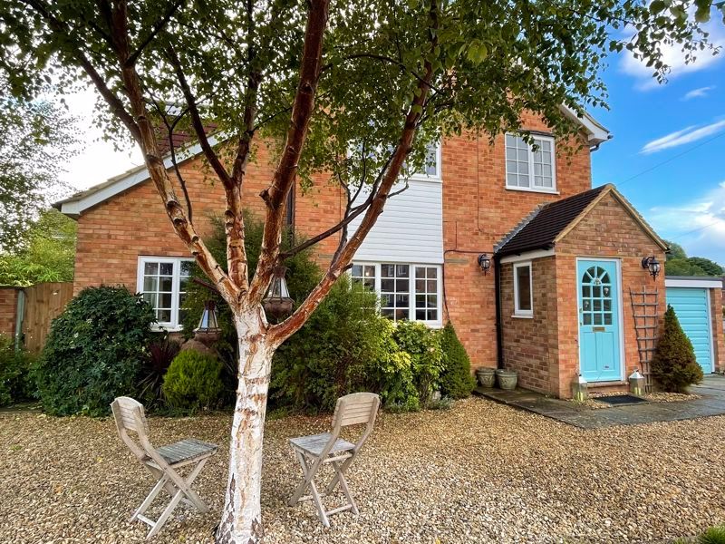 4 bed detached house for sale in Bryants Acre, Wendover, Aylesbury HP22, £770,000 Zoopla