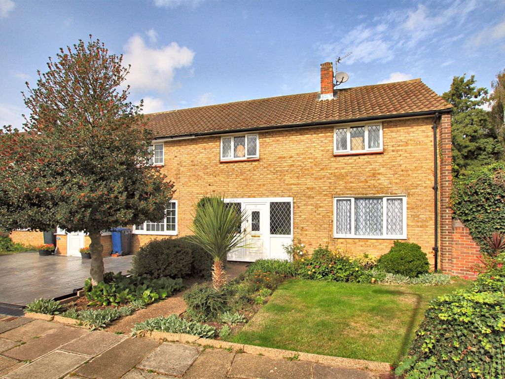 3 bed end terrace house for sale in Boundary Close, Norwood Green UB2