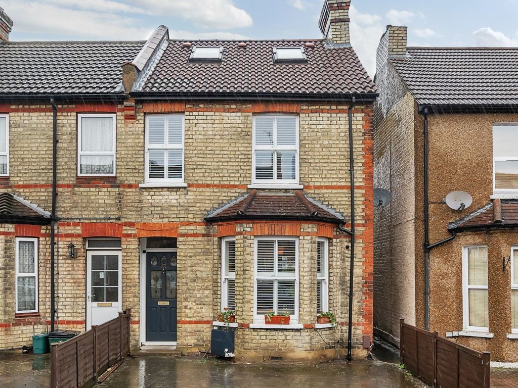3 bed semidetached house for sale in Southlands Road, Bromley BR2, £