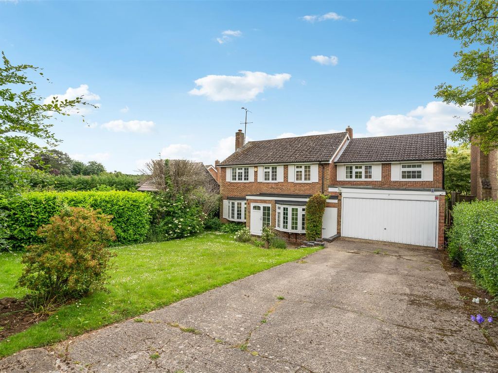5 bed detached house for sale in Holts Green, Great Brickhill