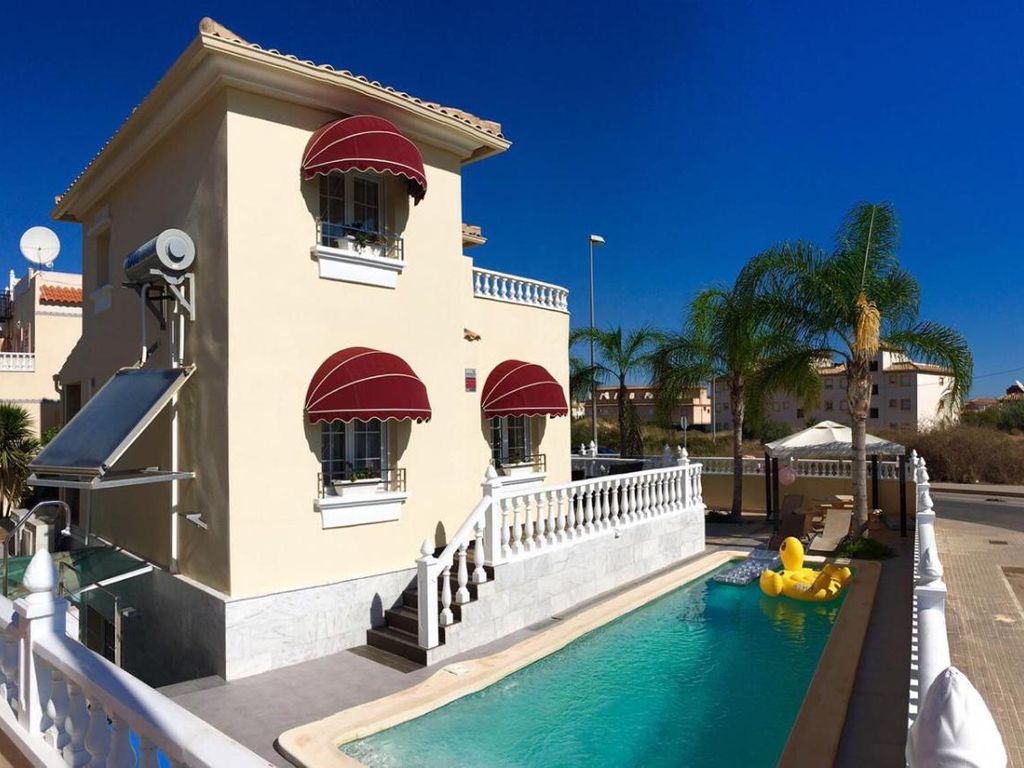 3 bed villa for sale in La Zenia, Alicante, Spain, £384,361 Zoopla