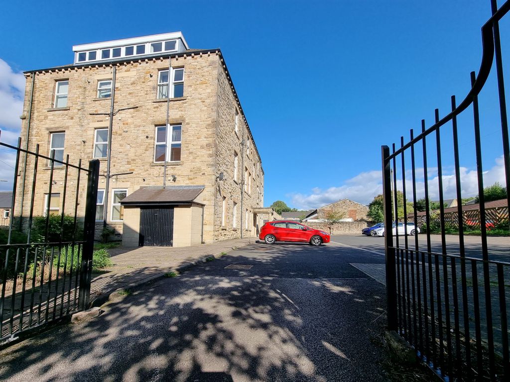 7 bed flat for sale in Park Road, Blackhill, Consett DH8, £320,000 Zoopla