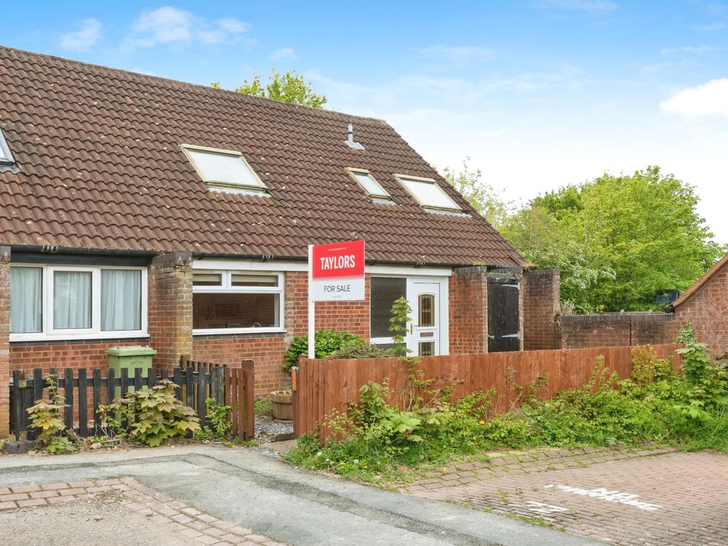 3 bed semidetached house for sale in Langcliffe Drive, Heelands