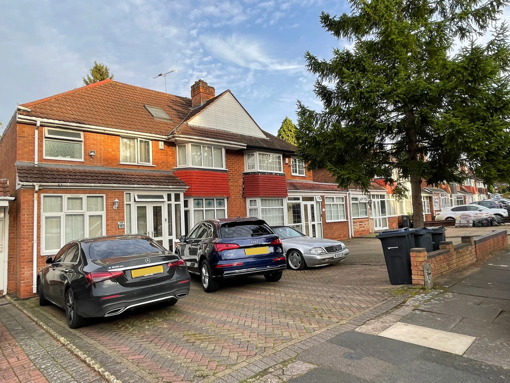 5 bed semidetached house for sale in Beauchamp Avenue, Handsworth Wood