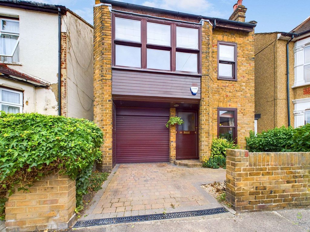 3 bed detached house for sale in Oaklands Road, Bexleyheath DA6, £600,000 Zoopla