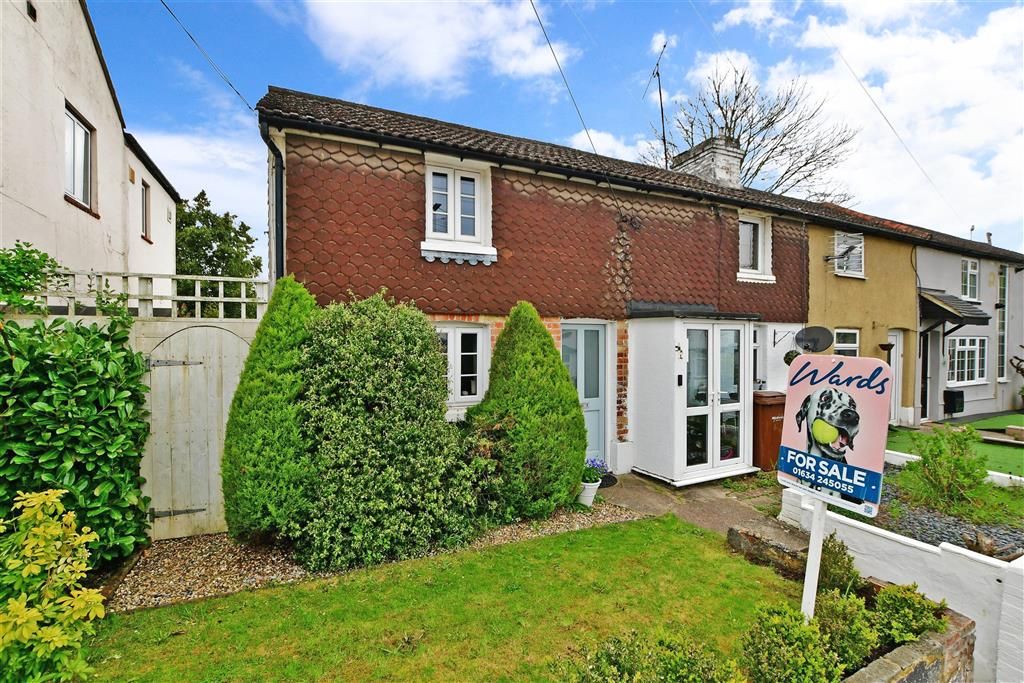 1 bed end terrace house for sale in High Street, Halling, Rochester