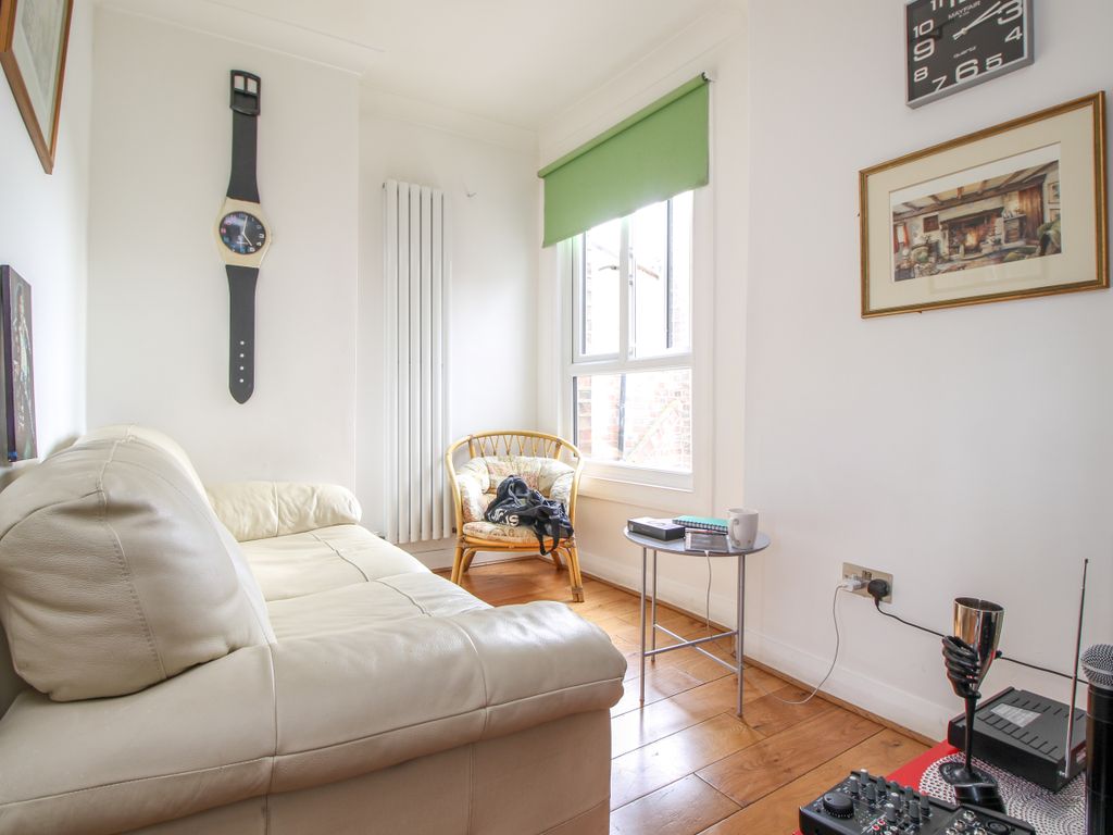 Salisbury Road, London N4  