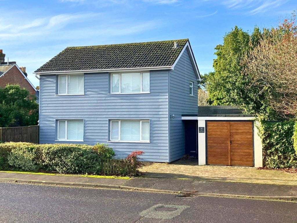 3 bed detached house for sale in Queen Elizabeth Avenue, Lymington