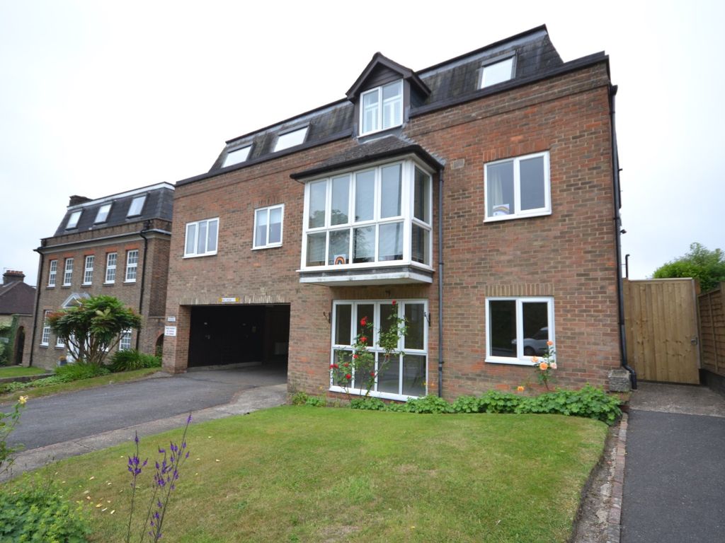 1 bed flat for sale in Eridge Road, Crowborough, East Sussex, . TN6