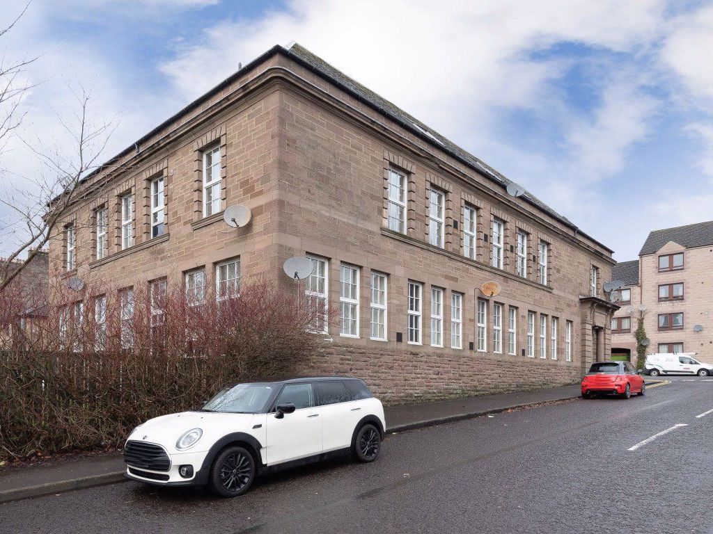 2 bed flat to rent in Glenagnes Gardens, Dundee DD2 Zoopla